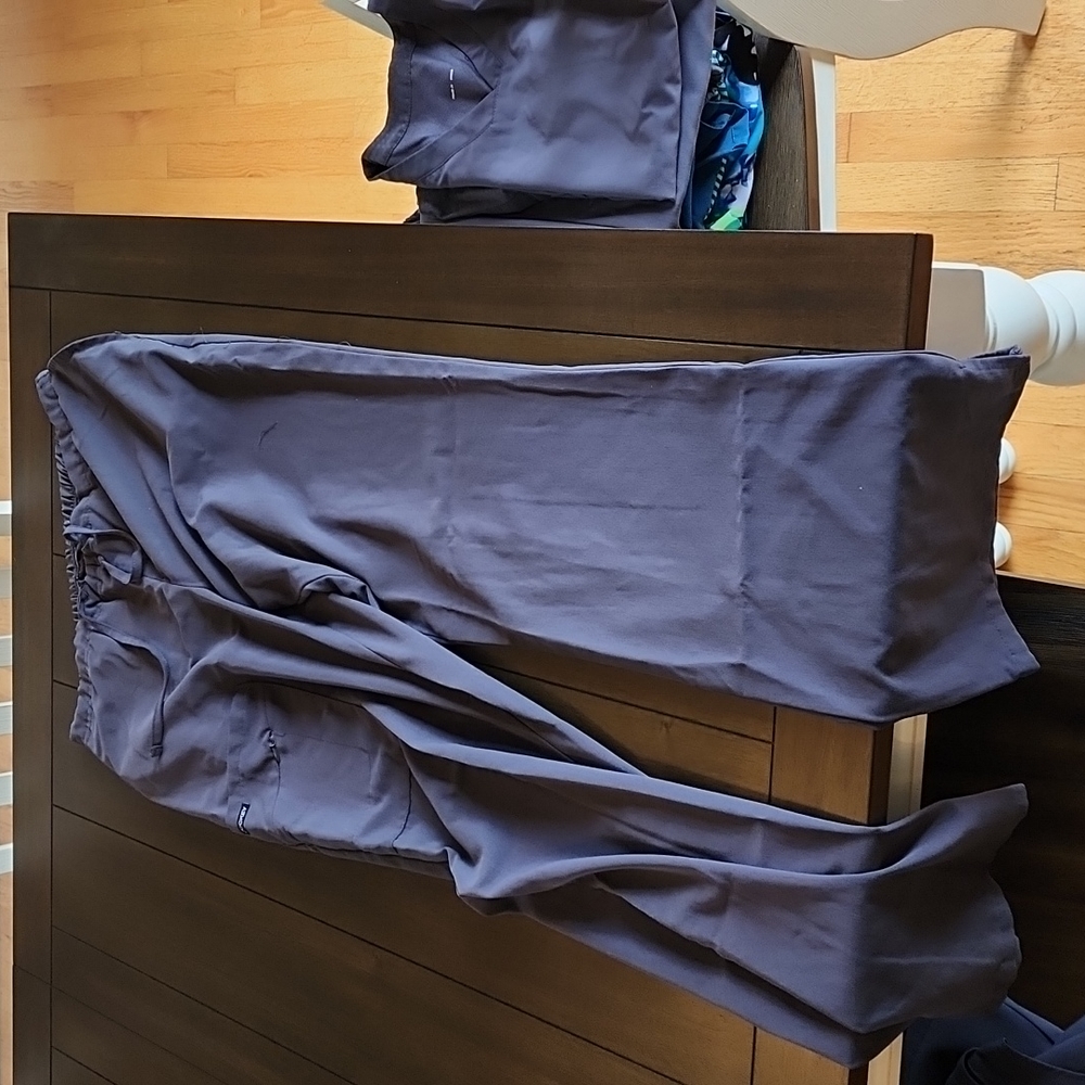 Scrub pants